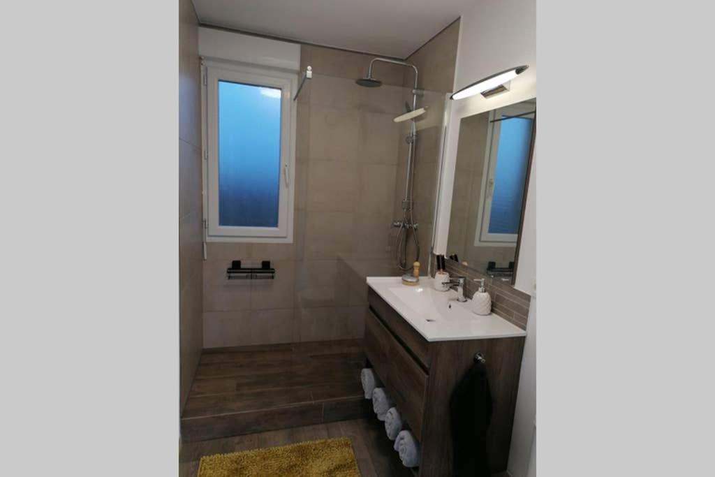 Appartement Cocooning Bord De Mer รอสกอฟ ภายนอก รูปภาพ